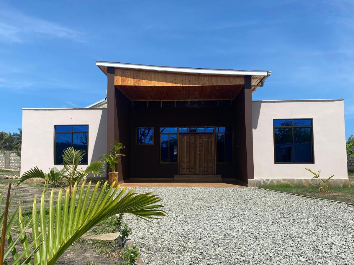 Private Backdoor Villa With Big Swimming Pool And Services Of Chef Included 迪亚尼海滩 外观 照片