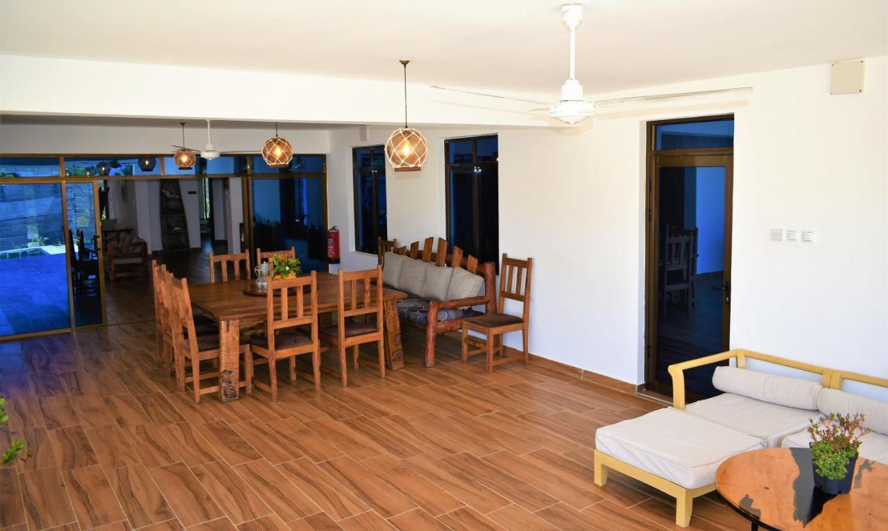 Private Backdoor Villa With Big Swimming Pool And Services Of Chef Included 迪亚尼海滩 外观 照片