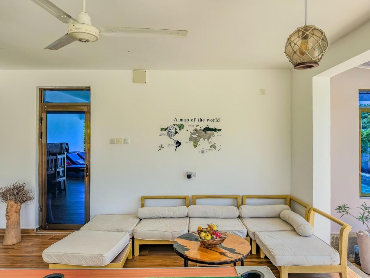 Private Backdoor Villa With Big Swimming Pool And Services Of Chef Included 迪亚尼海滩 外观 照片